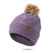 Load image into Gallery viewer, Mainstay pom hat
